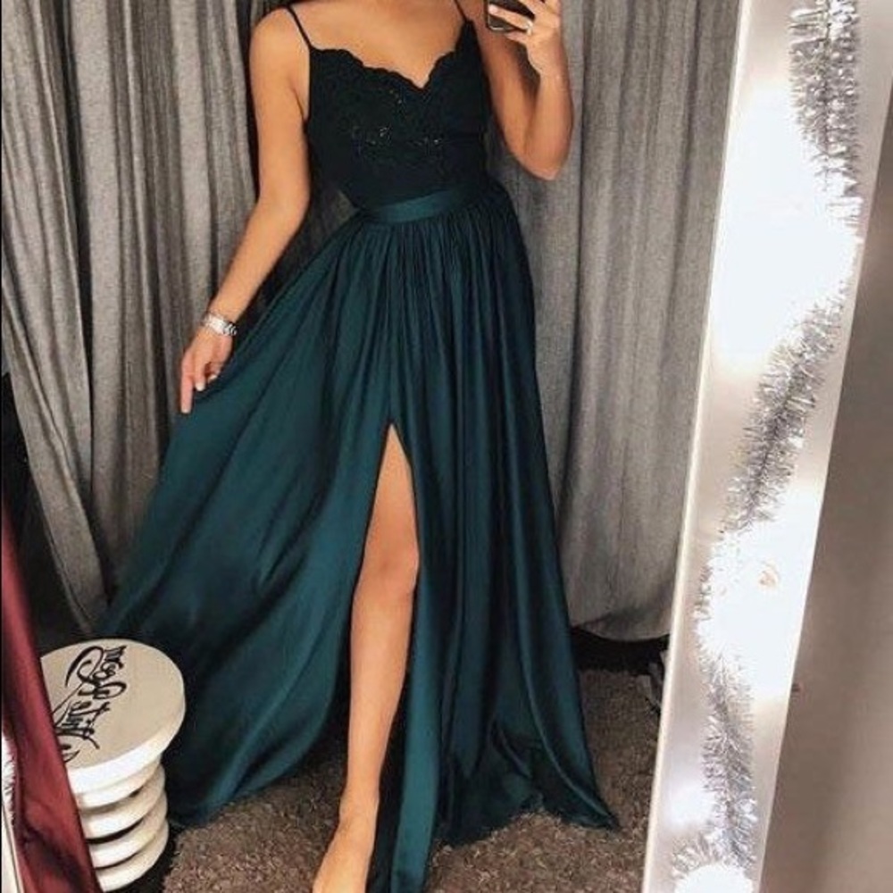Emerald Green Prom Dress!!